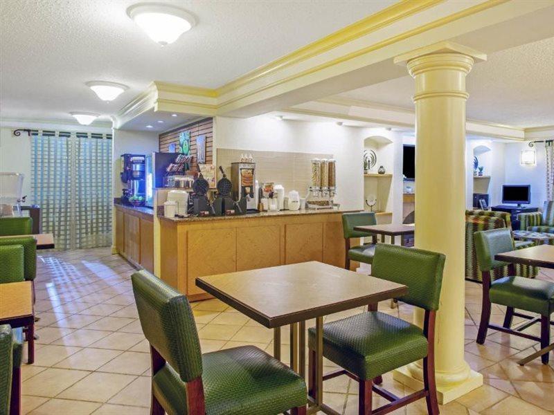 La Quinta Inn By Wyndham Victoria Dış mekan fotoğraf