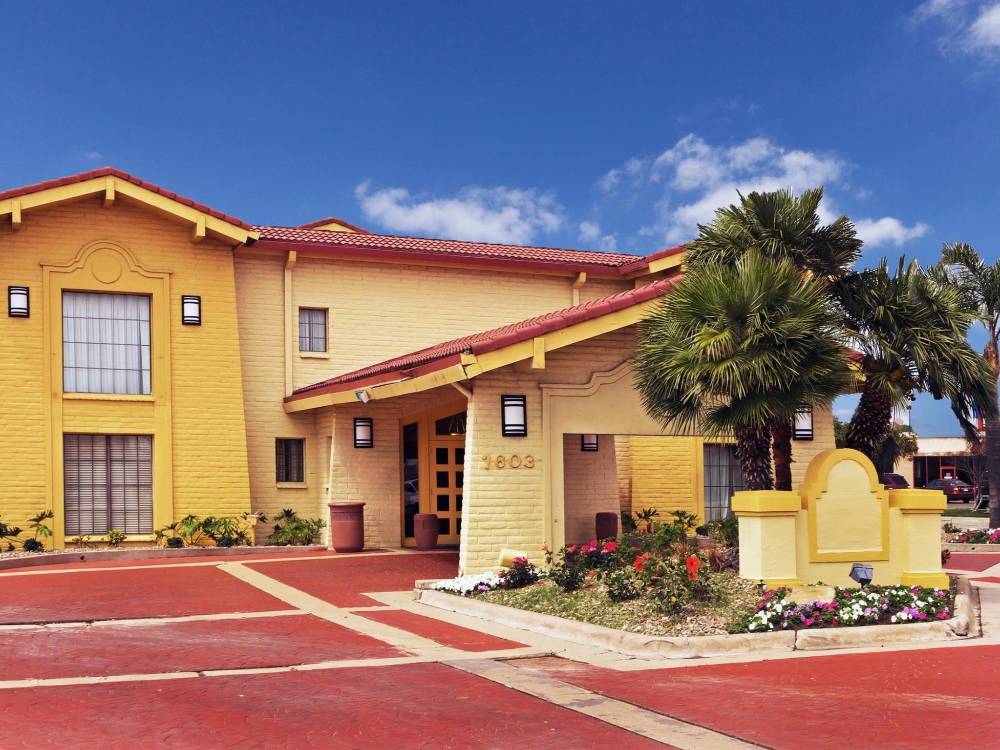 La Quinta Inn By Wyndham Victoria Dış mekan fotoğraf