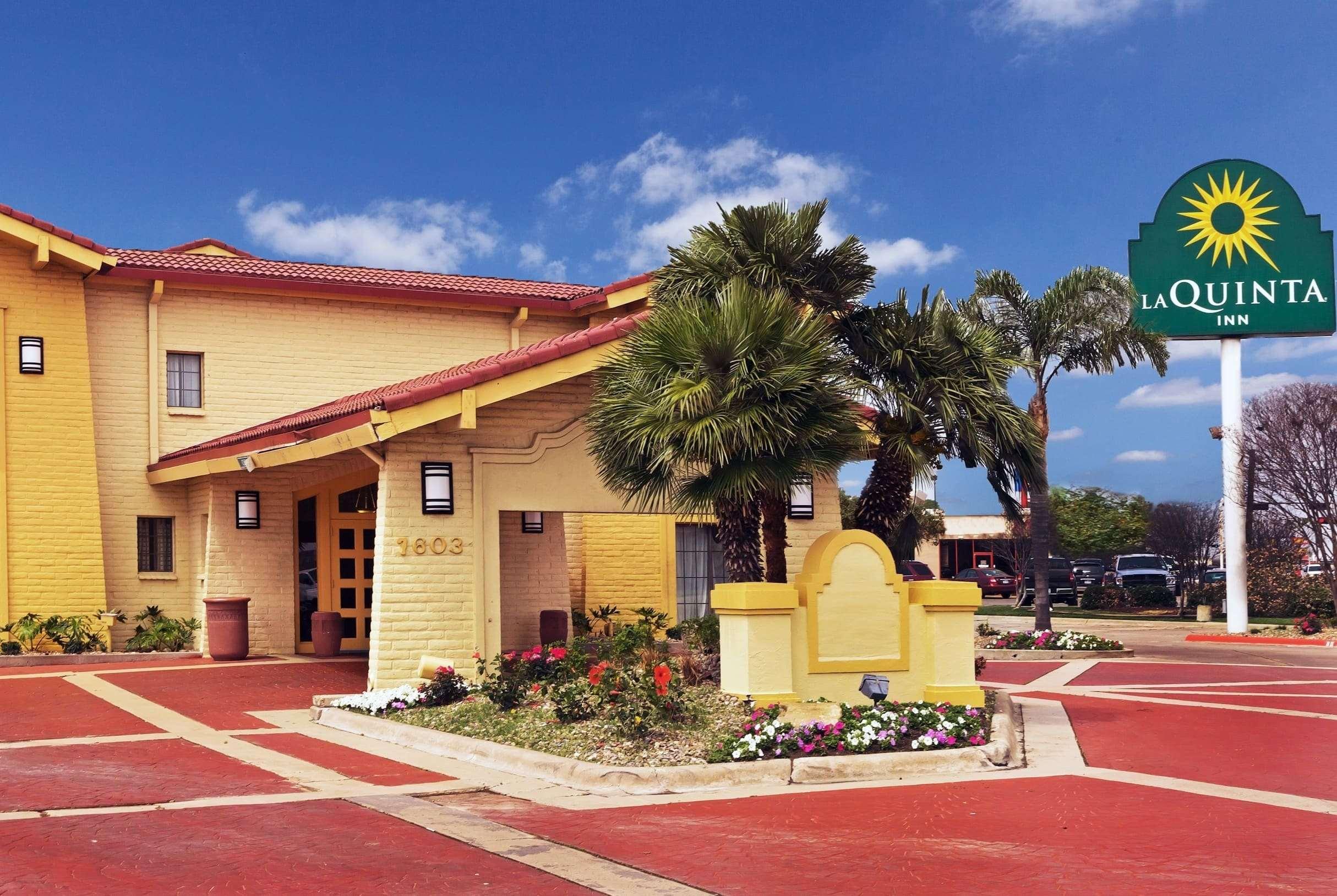 La Quinta Inn By Wyndham Victoria Dış mekan fotoğraf