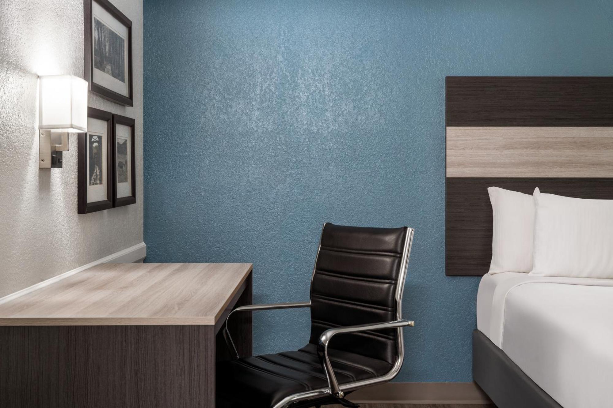 La Quinta Inn By Wyndham Victoria Dış mekan fotoğraf