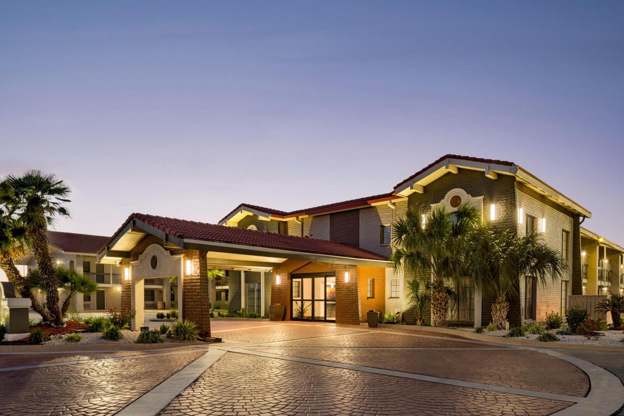 La Quinta Inn By Wyndham Victoria Dış mekan fotoğraf